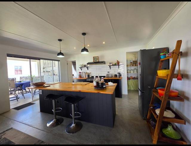 2 BEDROOM HOUSE FOR SALE IN LAMPIESBAAI